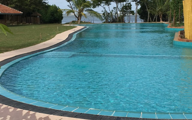 Отель Amaluna Resorts