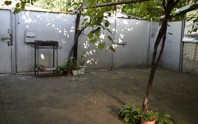 Uyutny V Tikhom Meste Private house