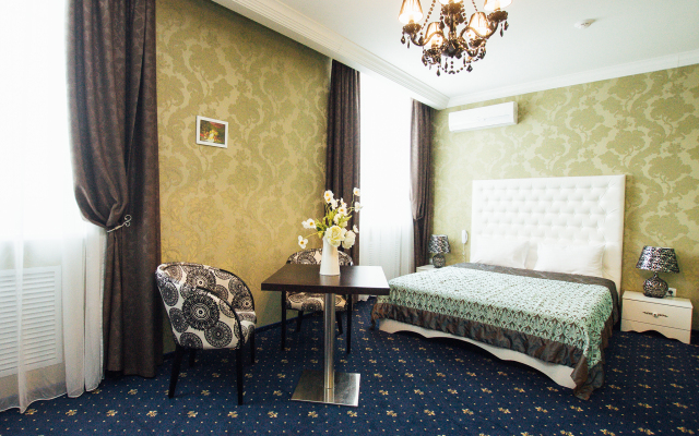 Matreshka Plaza Hotel