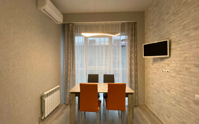 Zhk Poseydon 830 Mamayka Zonirovannaya Studiya (Trustcontrol) Flat