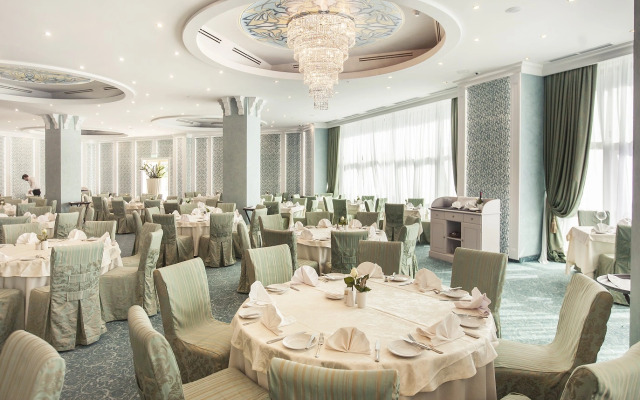 Lazurnaya Hotel & Spa
