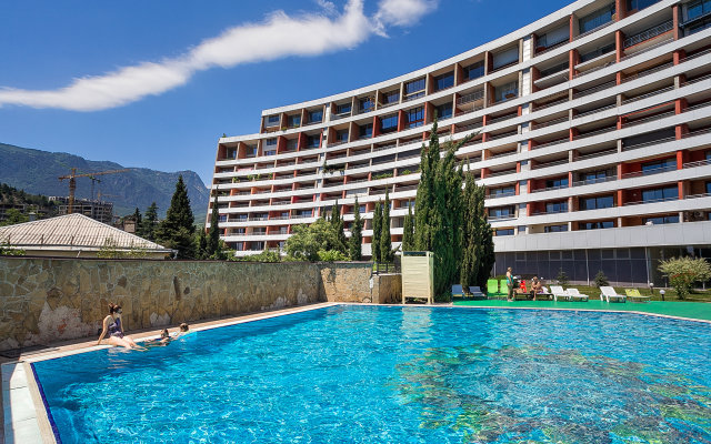Surname Deluxe Apartments