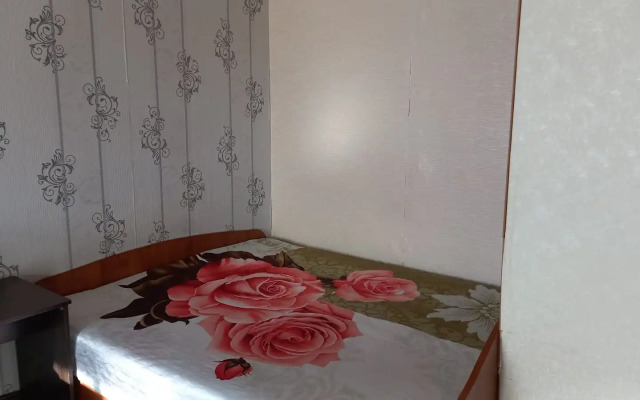 U vechnogo ognya Flat