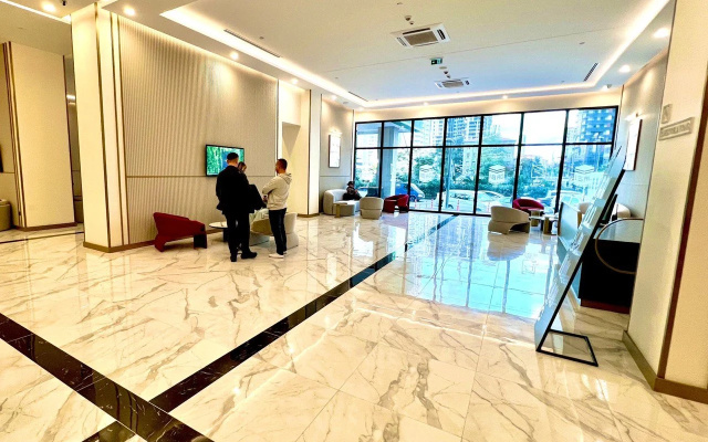 Sunny Batumi Orbi City Apartment Hotel - Image 4