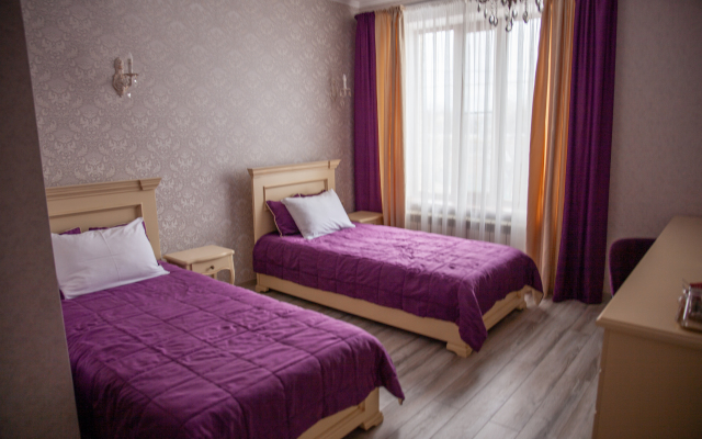 Dinastiya Mini Hotel