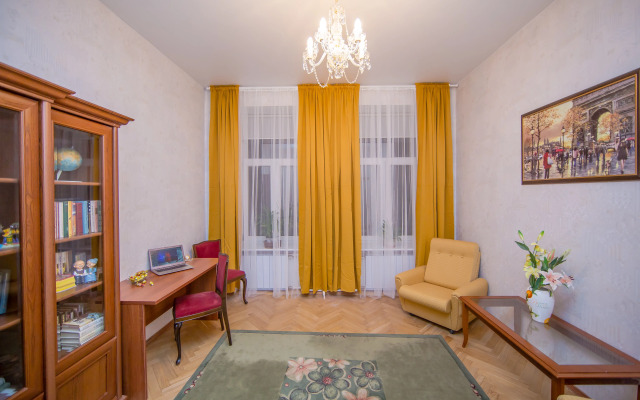 Апартаменты St. Isaak's 4 bedroom & 3 bathroom