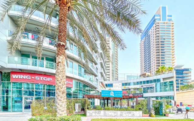 Bnbme DAMAC Waves Tower, 3 BDR Maids Apartments