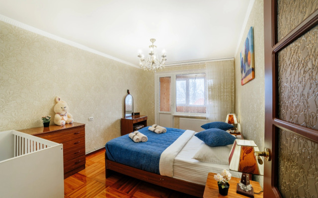 Апартаменты Семейные с Балконом и Красивым Видом в Тырнаузе от Квартирукинг