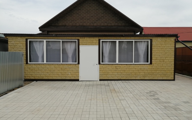 Гостевой дом ПЕРВЫЙ на ПРИВОКЗАЛЬНОЙ