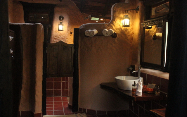 Pugdundee Safaris - Kanha Earth Lodge Bungalow