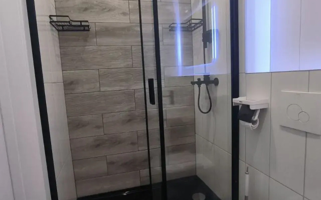 1Q Aperts na Kirova 113/2 Apartments