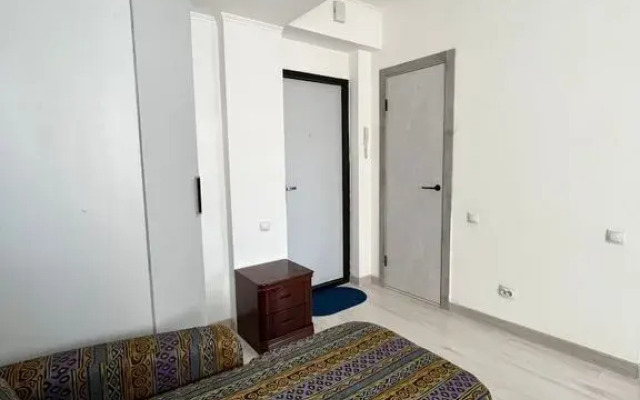 Na Ulitse Sakhyyanovoy 23 Flat