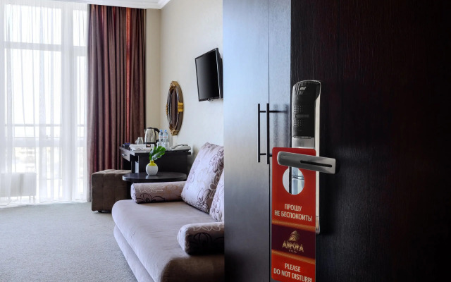 Avrora Hotel