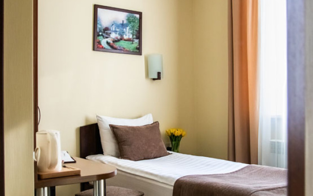 Staryij Dvorik na Mopra Hotel
