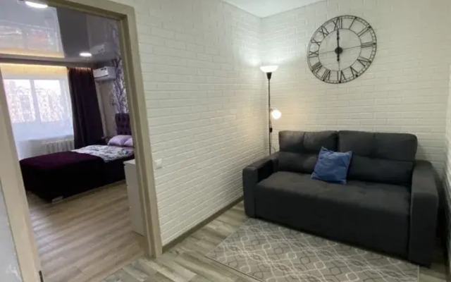 Квартира четырехкомнатная на Цюрупы, 84