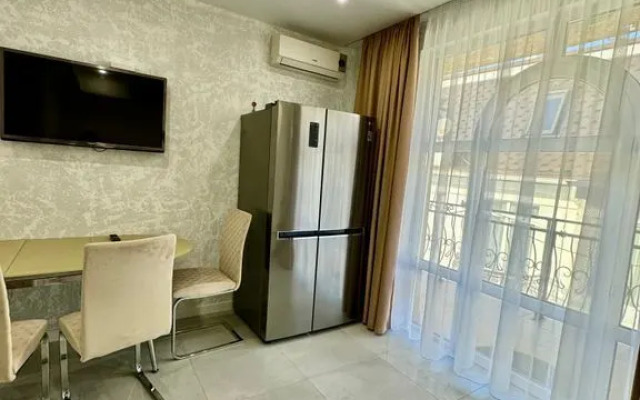 Na Pereletnoy 22 Flat