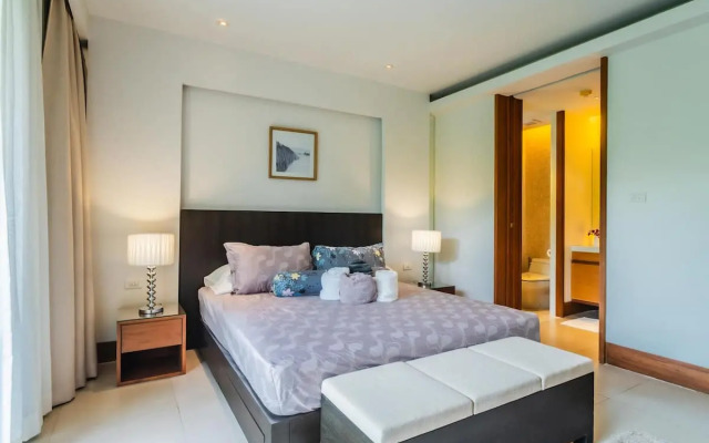 Elegant Beachfront 3Br Condo at Pearl of Naithon Apartments