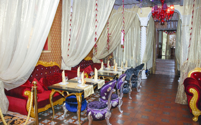 Motsart Hotel