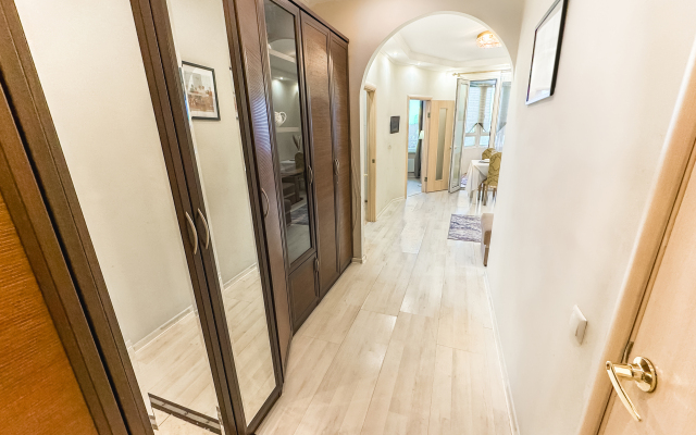 S zaseleniyem Lutshiy servis Posutochno50 Apartments