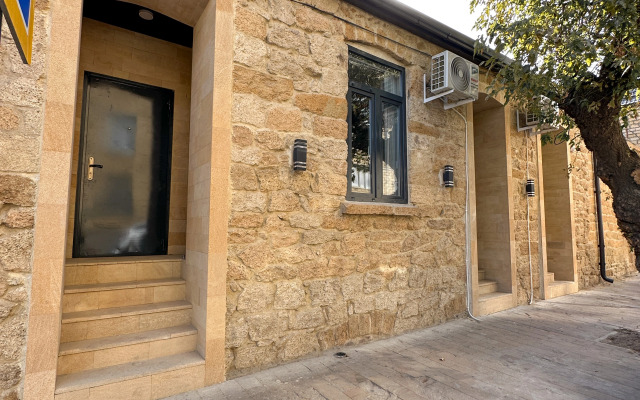 Апартаменты Вековые стены