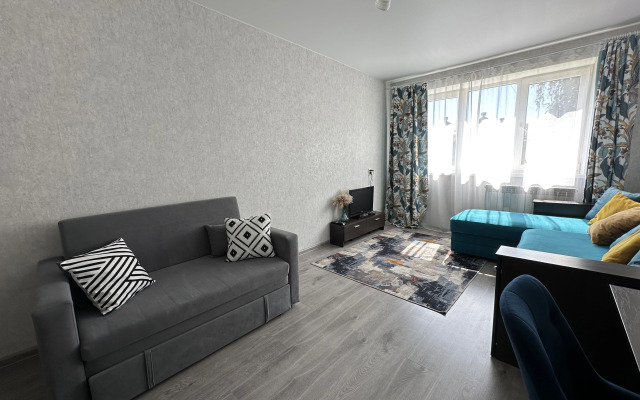 V Tsentre Ryadom s Naberezhnoy i Dostoprimechatelnostyami Flat