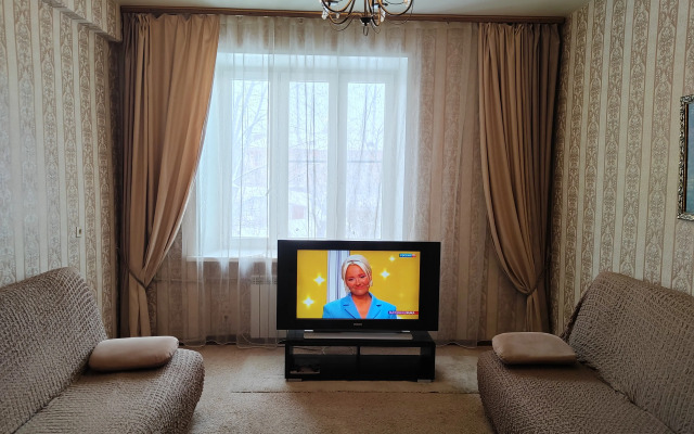 Квартира Просторная  Двухкомнатная Сталинка у Вечного Огня