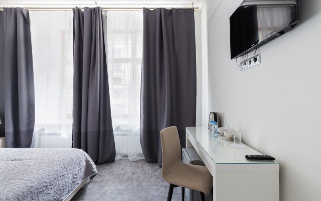 Simple Seasons Nevsky Furnished rooms
