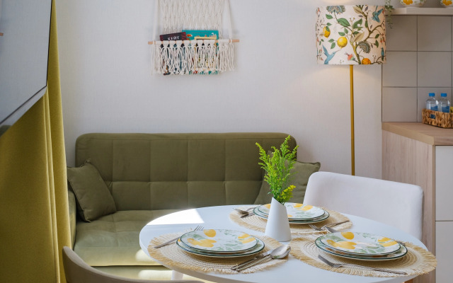 Uyutnaya i novaya studiya v Kudepste Apartments