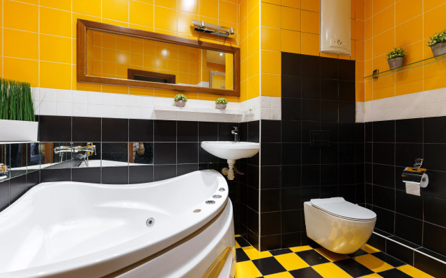 V Gostyakh U Surikatov Flat