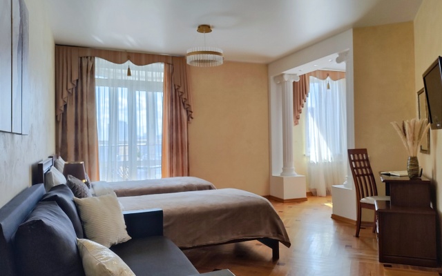Svetlaya Studiya V Sovremennom Zhilom Komplekse Lodging house