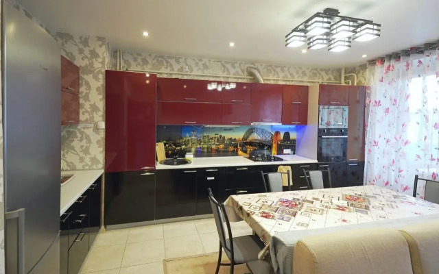 Квартира Большая 2-комнатная рядом с центром