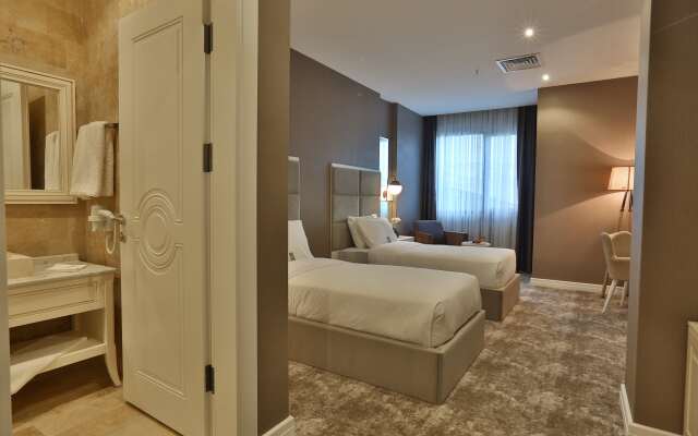 Royal Comfort Hotel