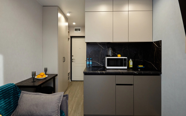 V Zhk Rezident s Balkonom Apartment