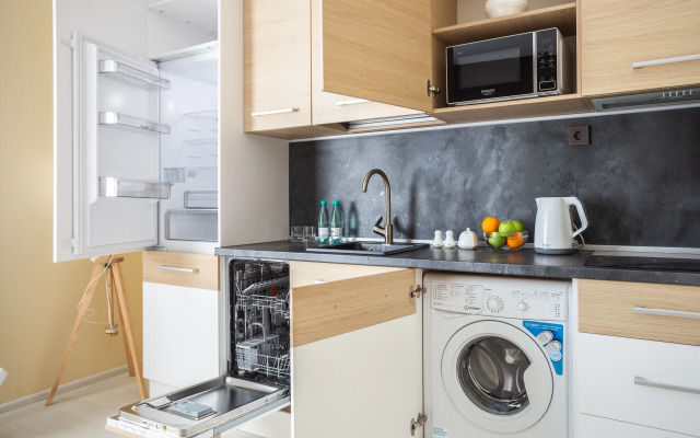 Lyuks V Novom Zhk Na Vasilyevskom U Metro Apartments