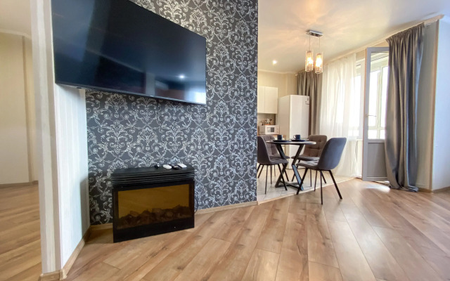 Апартаменты с камином и видом на реку у ТЦ Аквамолл