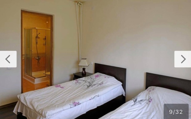 Chez Yvette Hotel