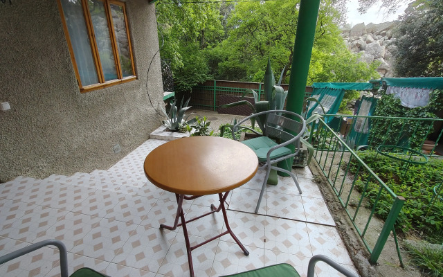 V Parke Guest house