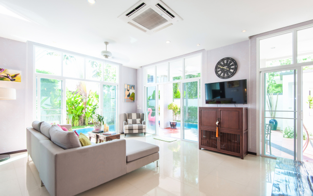 Luxurious Private pool villa near beach Villa