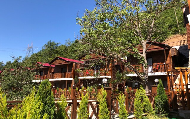 Dergiz Holiday Village & Spa