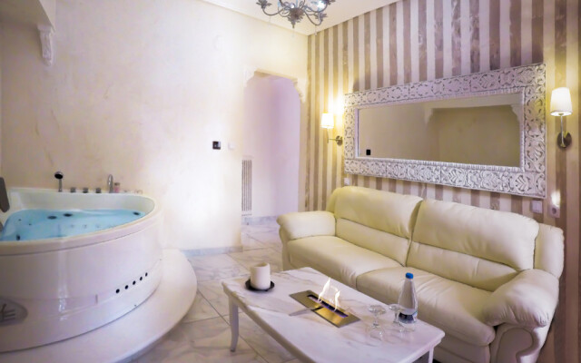 Отель Panorama Suites & Spa Adults Only