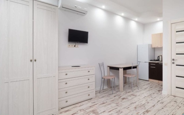 U Morya S Basseinom V ZhK Solnechnyij apt17 Apartments