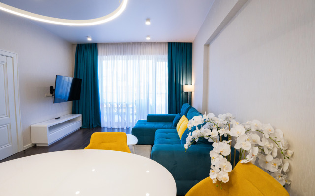 Апартаменты трехкомнатные с видом на море и город