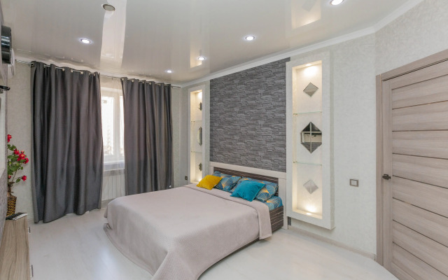 Квартира на Рогожникова 13