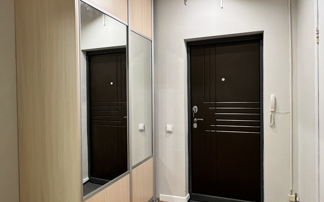 2-Kh Komnatniye Na Oyunskogo Apartments