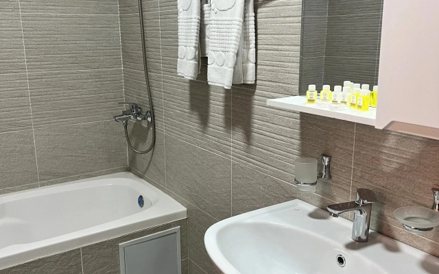 Orzu Tur Grand Hotel