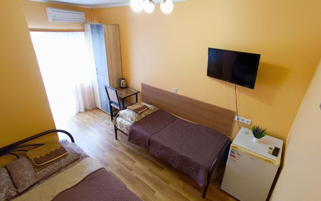Vinogradny Dvorik Guest House