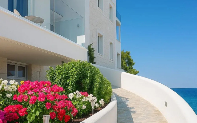 Отель Gloria luxury suites