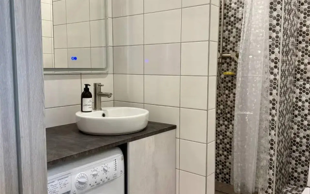Sovremennaya V Novokomarovo Flat