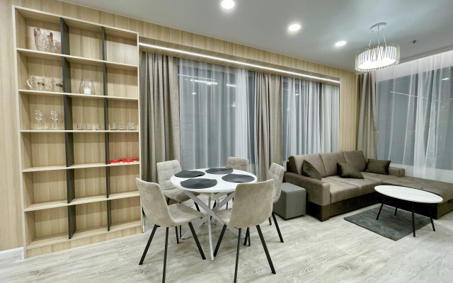 Grand Crystal Flat