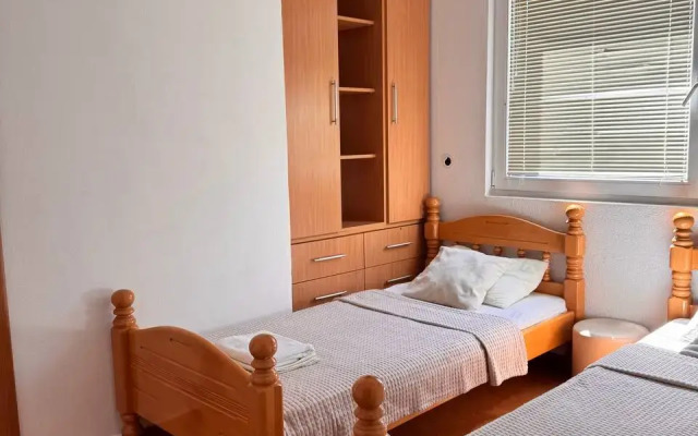 Anora Hotel